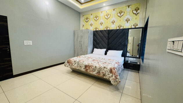 Luxury Couple Room - Image 2
