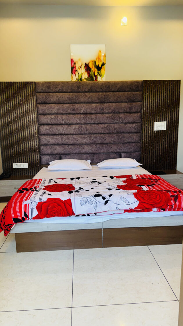 Premium Deluxe Room - Image 3