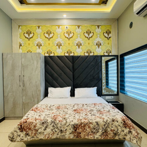 Luxury Couple Room